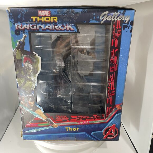 Marvel Gallery Thor Ragnarok Thor PVC Diorama Diamond Select Statue w/ Box - Picture 4 of 13